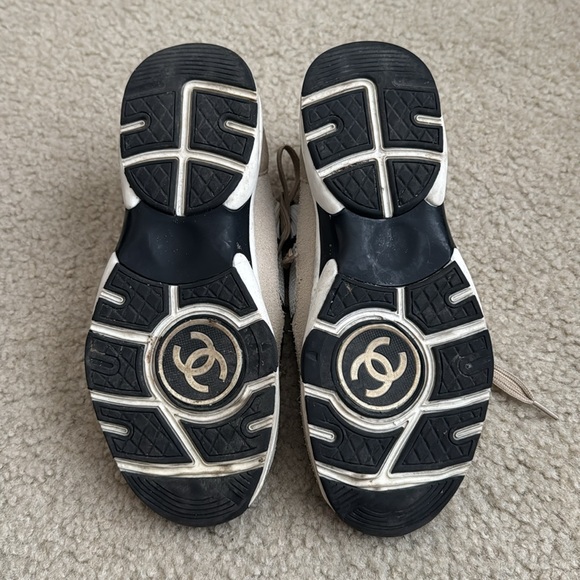 Chanel interlocking CC logo sneakers - Picture 5 of 6